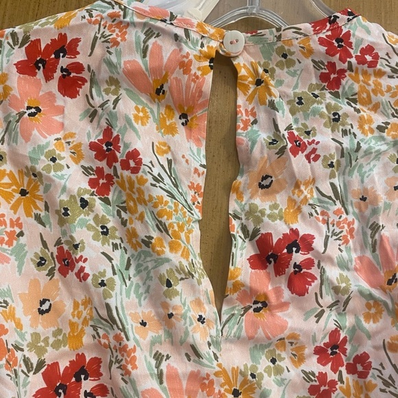 Shore Women’s Willow Shorts Romper Resort Pockets Floral Pockets New size M - Picture 4 of 14